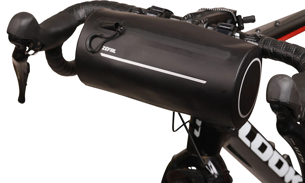 ZEFAL Sacoche De Guidon Z Adventure F2 5 ZEFAL Sacoche De Guidon Z Adventure F2 – Image 5